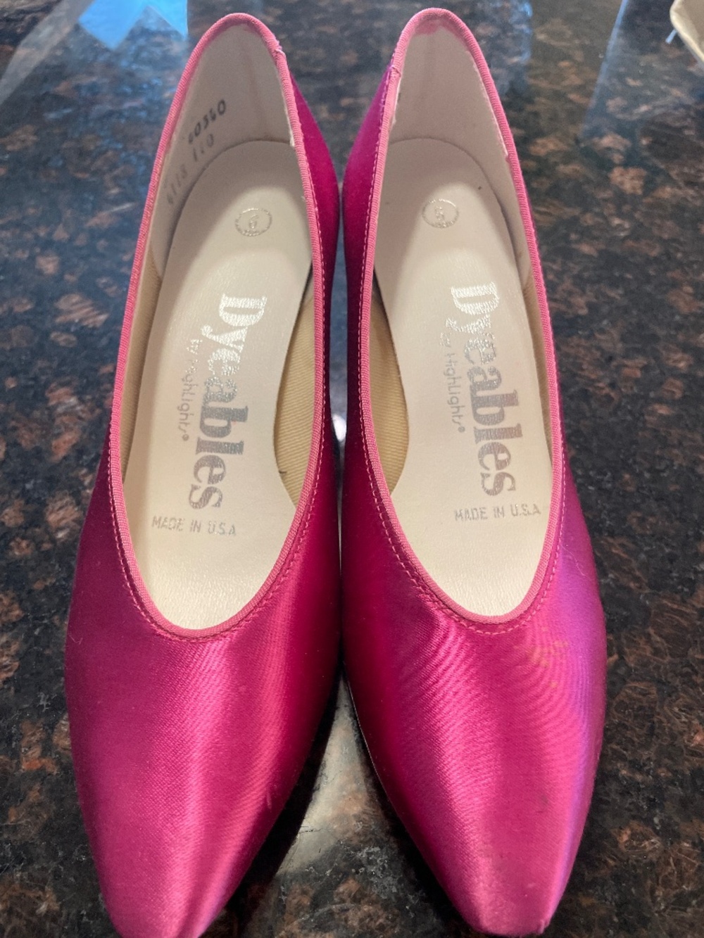 Women’s Highlights Dyeables Pink Dress Pumps Size 6